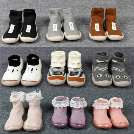 Giày tất tập đi cho bé đế cao su chống trượt - viền ren công chúa phong cách Hàn Quốc Comfybaby GG003 - chính hãng (Màu Hồng)